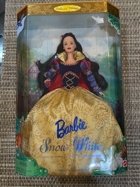 Disney Barbie Snow White Doll – Gold, Navy & Red Accents